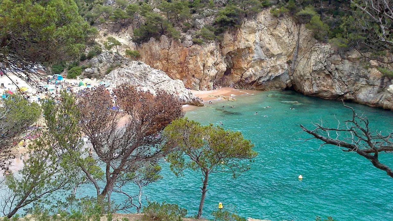 Kampaoh Cala Pola Hotel Tossa de Mar 0*,  Spanyolország